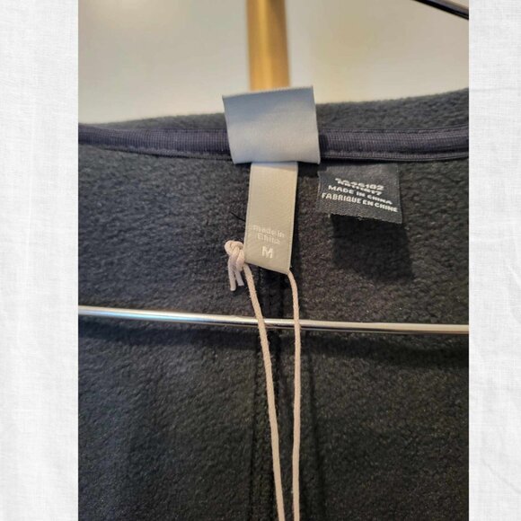 NWT Bench Craftiness Unisex Sweater - Picture 4 of 8